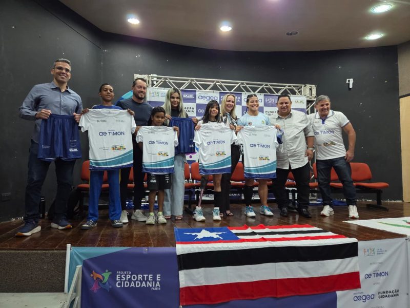 Com apoio da Águas de Timon, projeto de badminton inicia segunda fase com entrega de uniformes para 80 alunos 