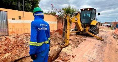 Rede de esgoto avança em Timon com obras em dois bairros nesta semana
